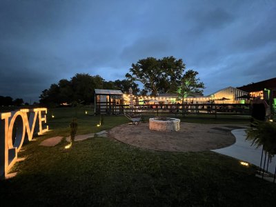 7 Oaks Event Garden — photo 4 of 4