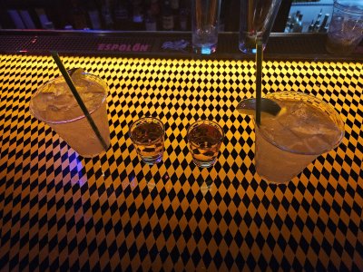 Linger Longer Lounge — photo 3 of 4