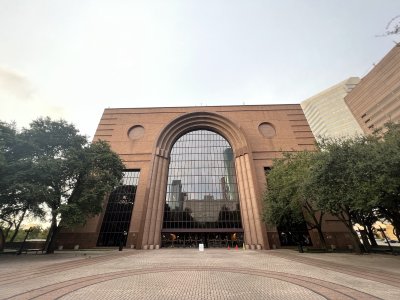 Cullen Theater At Wortham Theater Center — photo 4 of 4