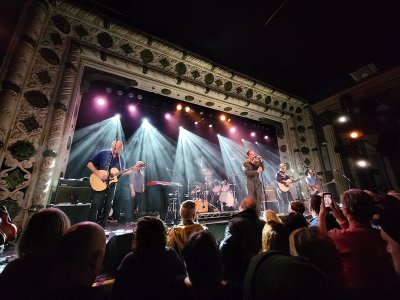 Metro Chicago — photo 2 of 4