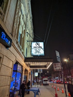 Metro Chicago — photo 3 of 4