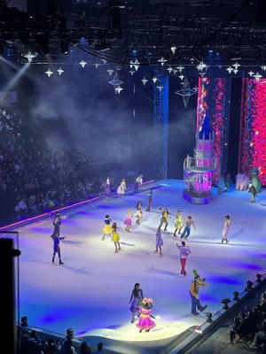 Angel of the Winds Arena — photo 4 of 4