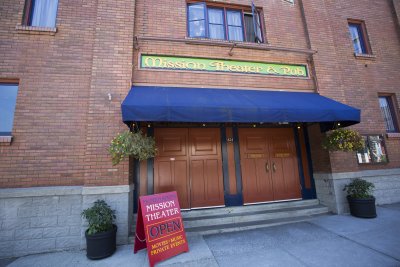 McMenamins Mission Theatre