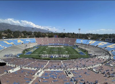 Rose Bowl Stadium — photo 2 of 4