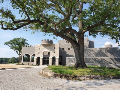 Castle Ridge — photo 3 of 4