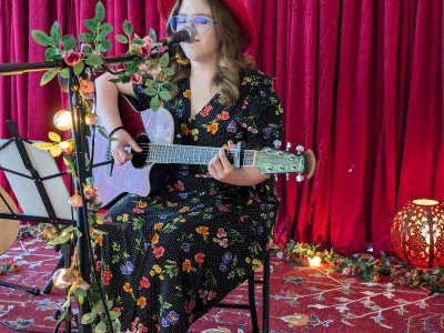The Song and Dance — photo 3 of 4
